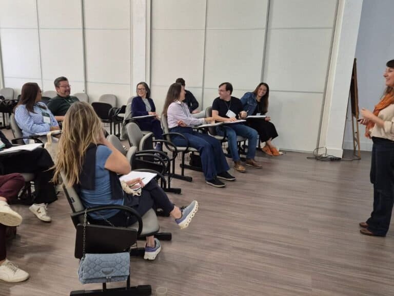 Cursos Vertta Desenvolvimento - Comunicação e Inteligência Emocional